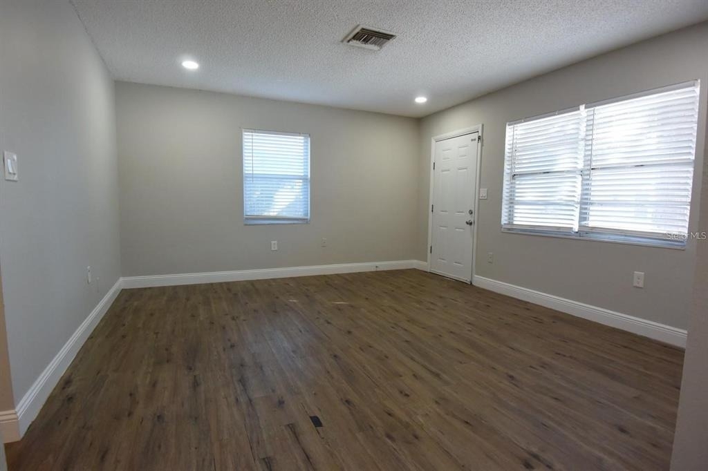 5845 Elm Street - Photo 4