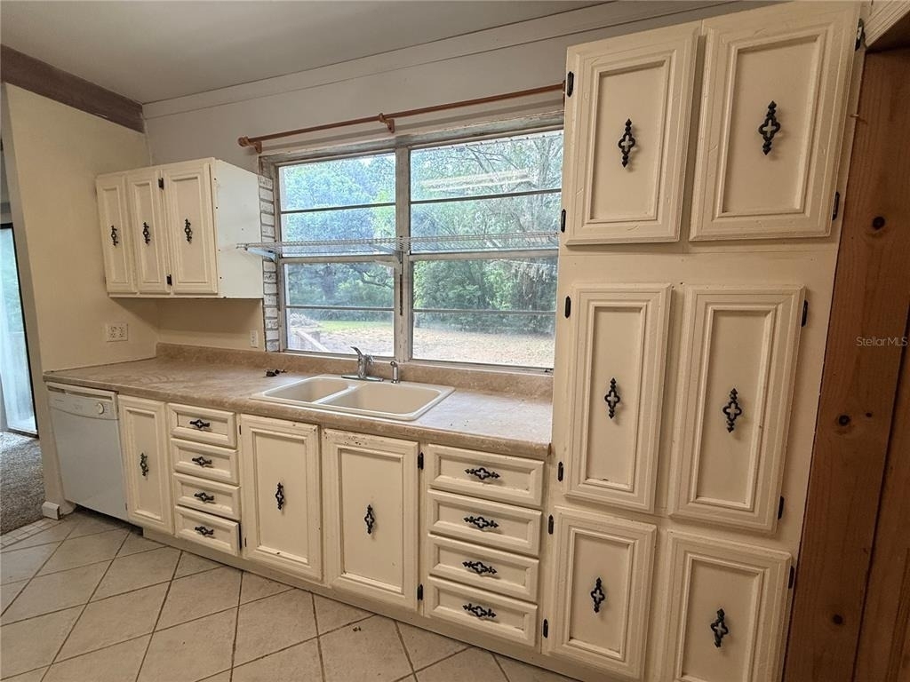 5725 E University Avenue - Photo 32