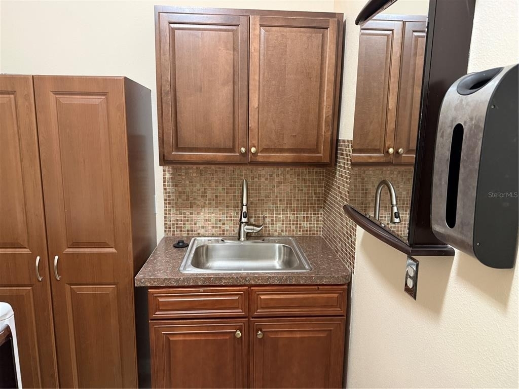 2478 Linkwood Avenue - Photo 43