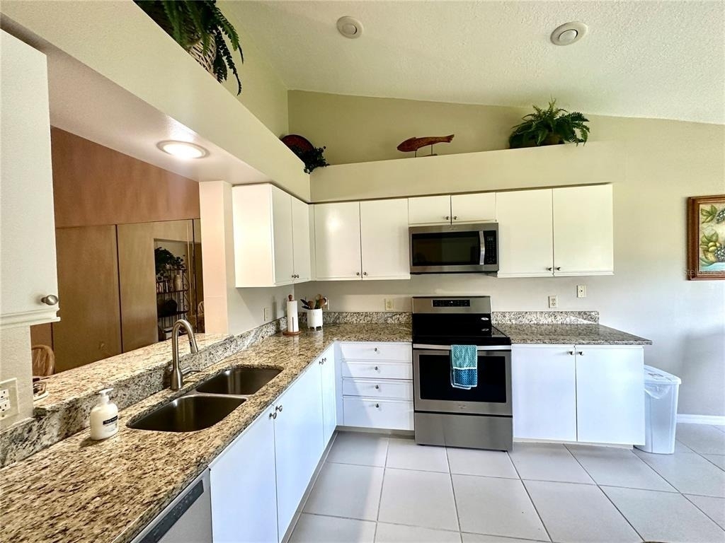 6713 Stone River Road - Photo 5