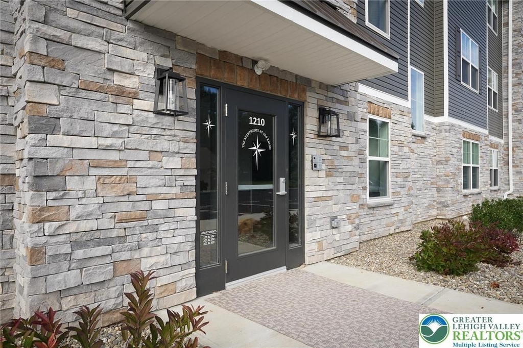 1210 Eaton Avenue - Photo 3