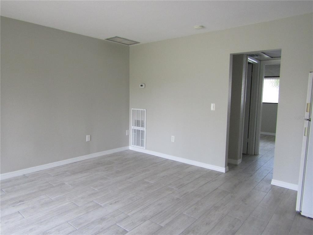 3553 Longmeadow - Photo 3