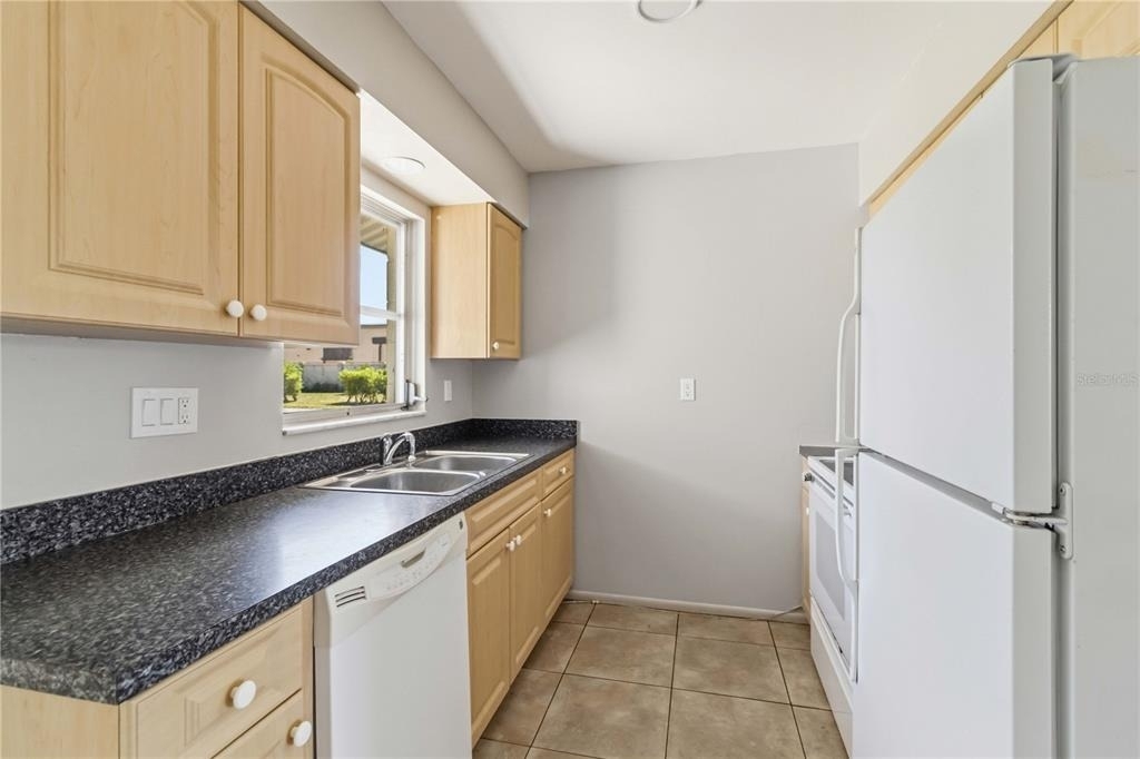 304 Lantana Avenue - Photo 6