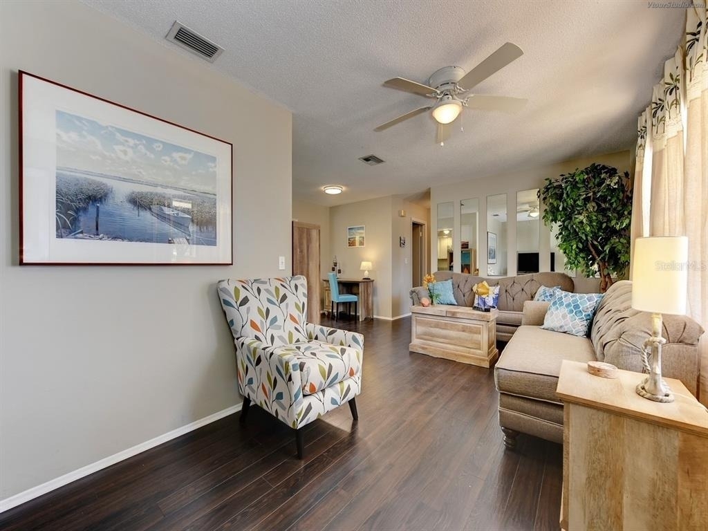 301 Avenida Madera - Photo 2