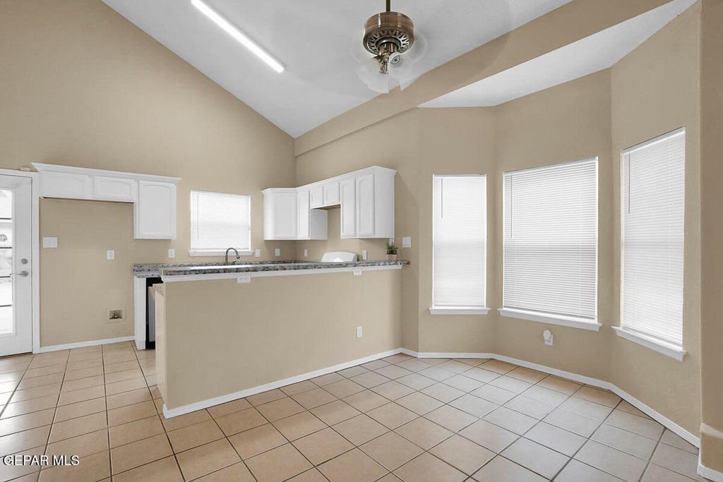 2304 Tierra Blanda Drive - Photo 4