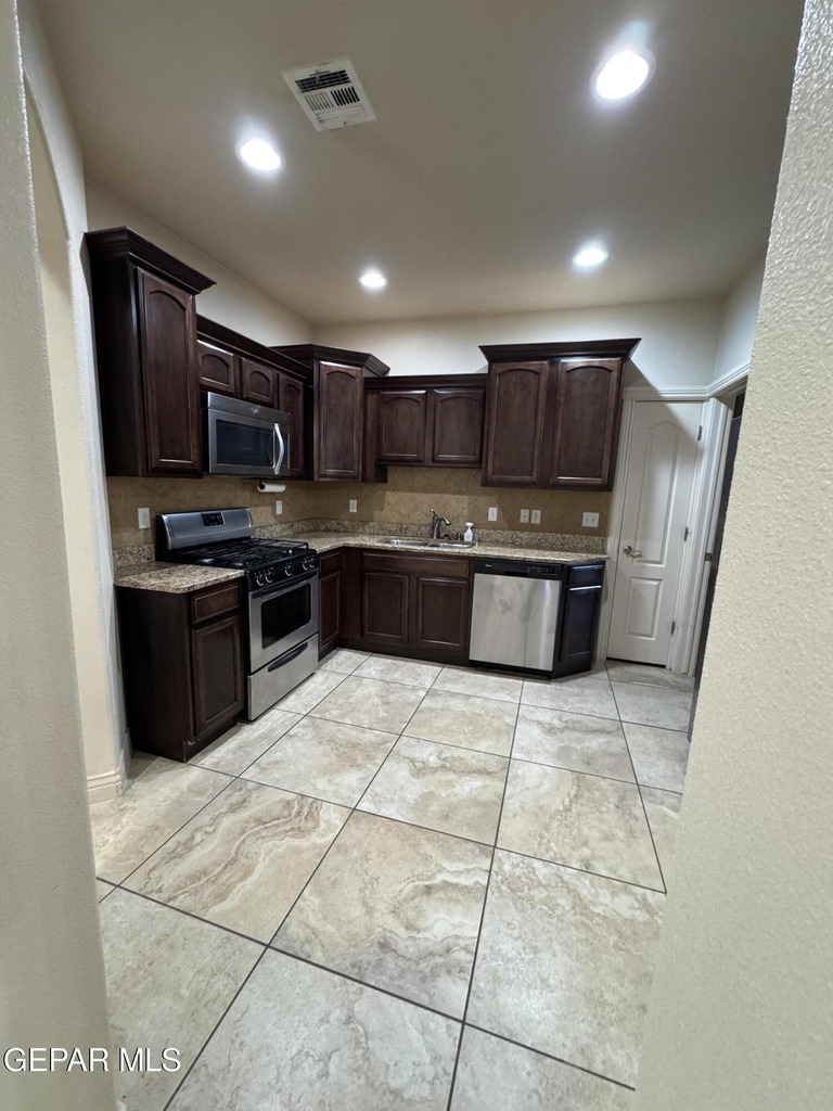 12872 Hueco Mine Drive - Photo 3