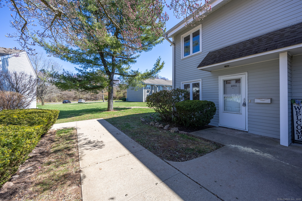 109 Florence Road - Photo 1