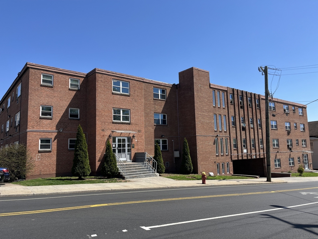 32 Cook Avenue - Photo 0