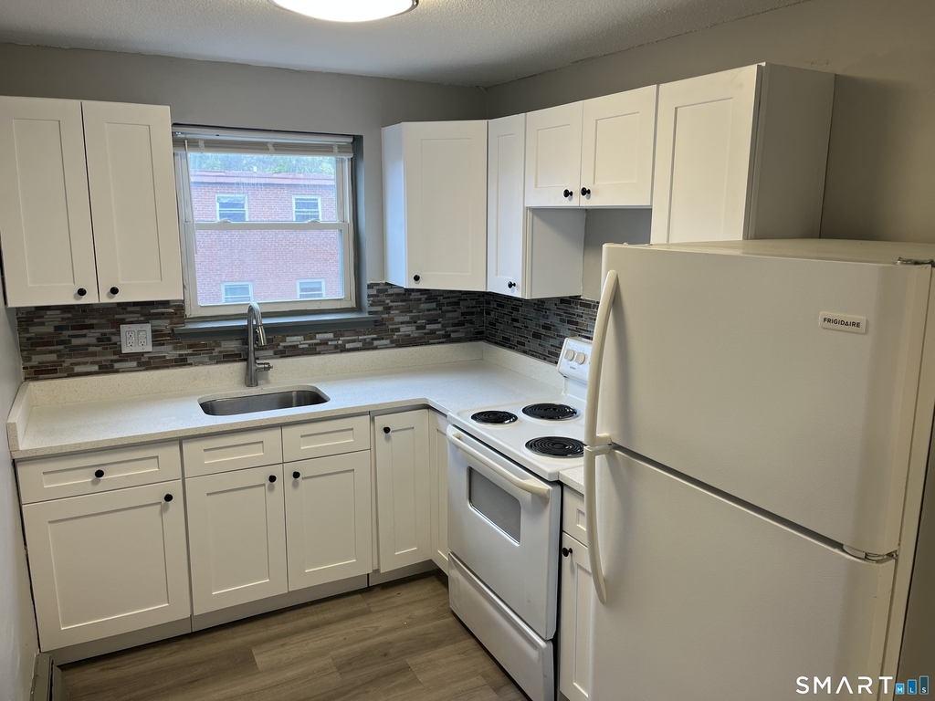 32 Cook Avenue - Photo 1