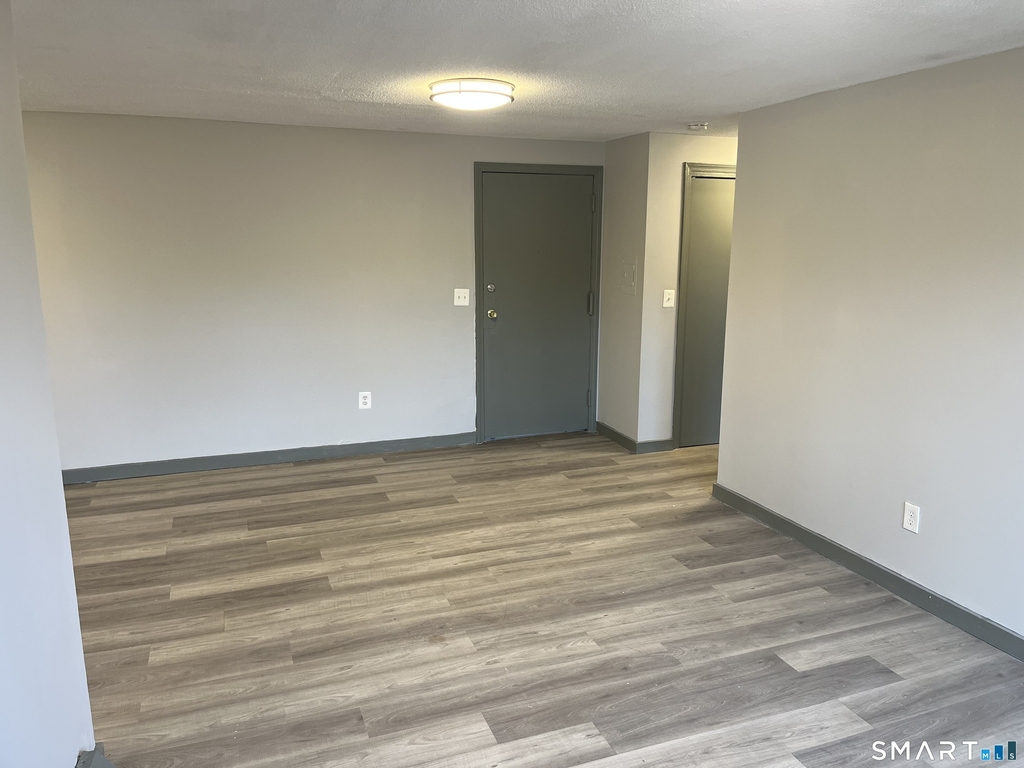 32 Cook Avenue - Photo 4