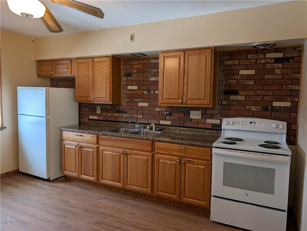 619 Conrad - Photo 1