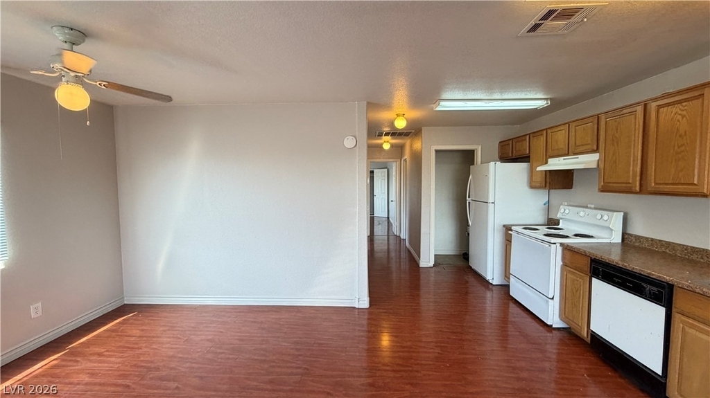 2001 Winwood Street - Photo 6