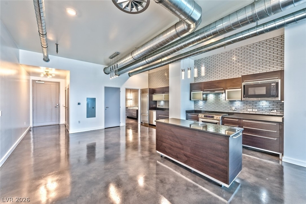 200 Hoover Avenue - Photo 2