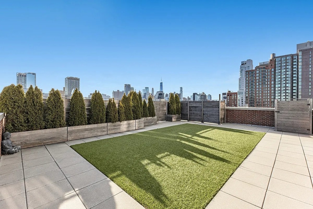 171 Suffolk Street - Photo 16