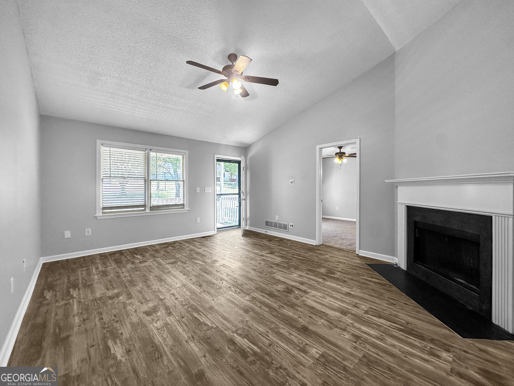 368 Wesley Mill Place - Photo 4