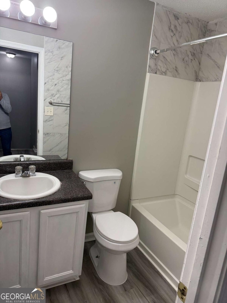2324 Coach Way - Photo 6