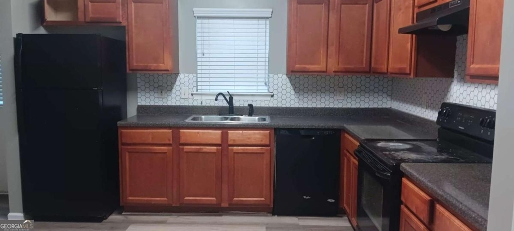 2324 Coach Way - Photo 12