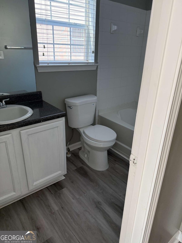 2324 Coach Way - Photo 2