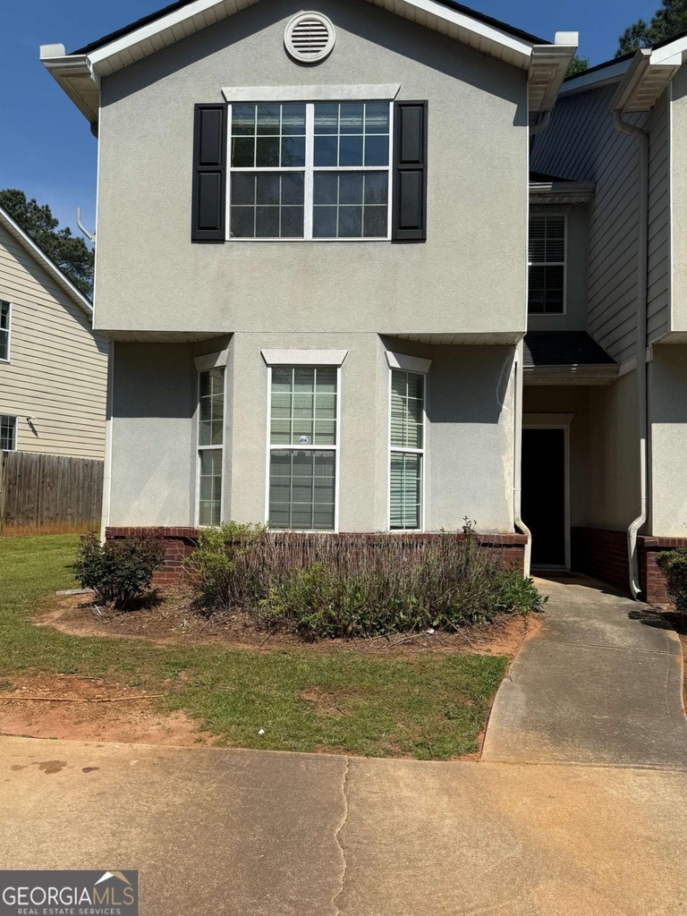 2324 Coach Way - Photo 0