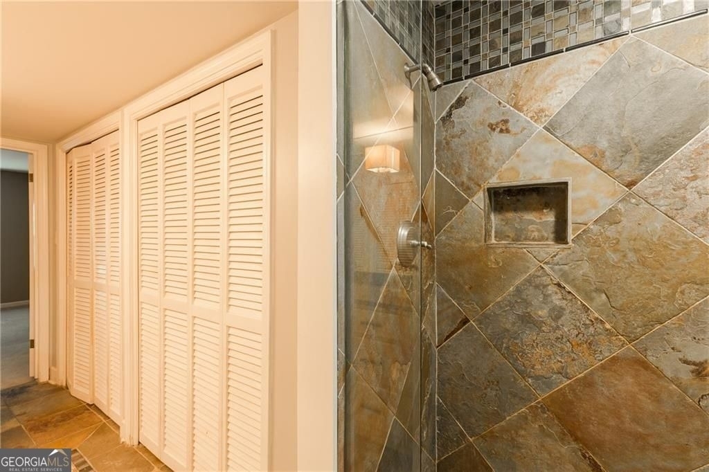 82 Montre Square Nw - Photo 27