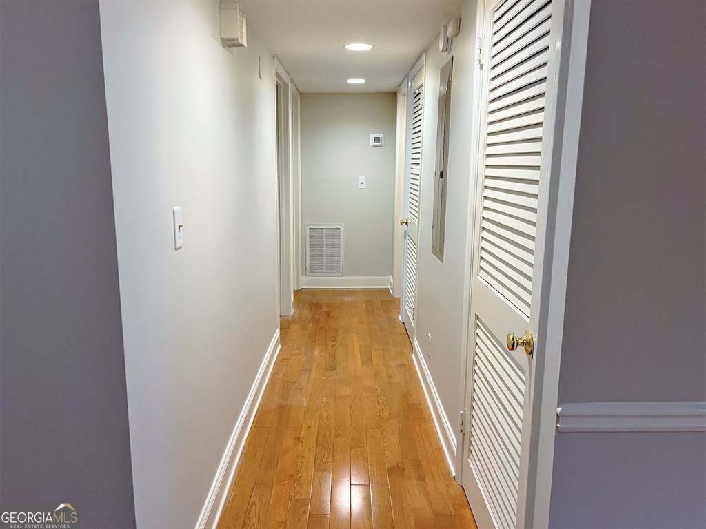 82 Montre Square Nw - Photo 37