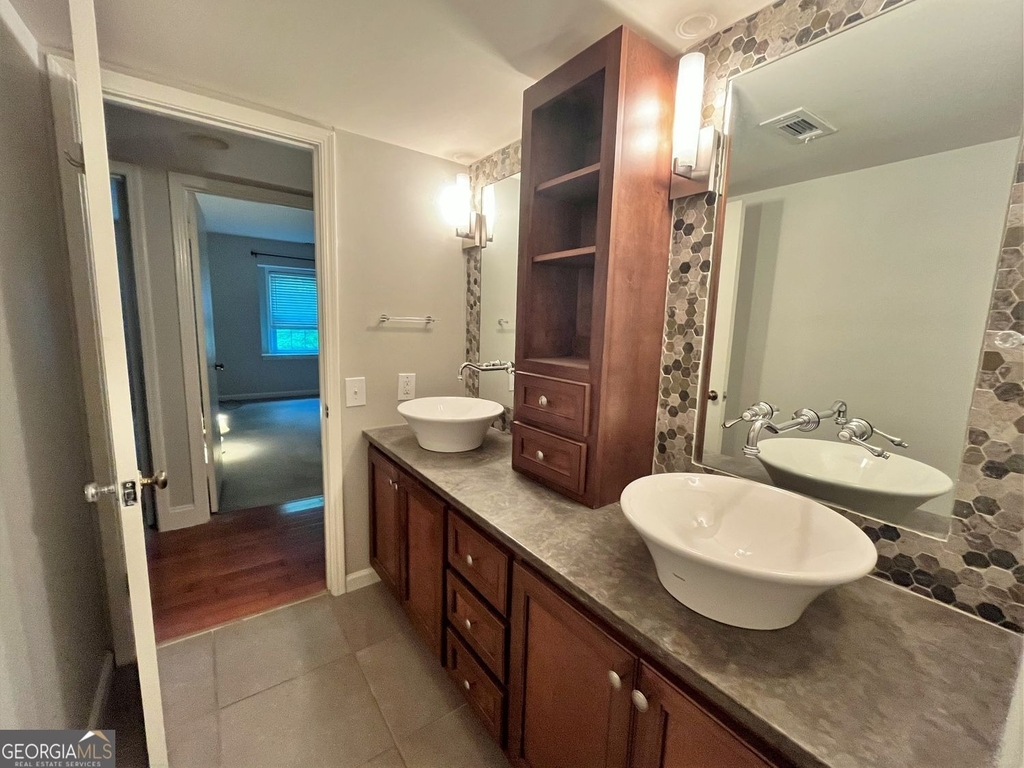 82 Montre Square Nw - Photo 23