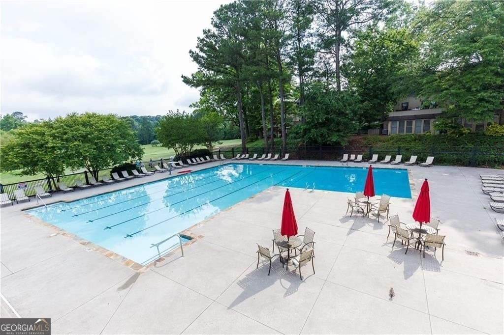 82 Montre Square Nw - Photo 40