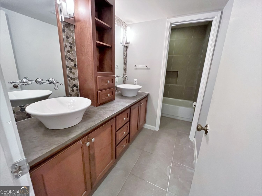 82 Montre Square Nw - Photo 24