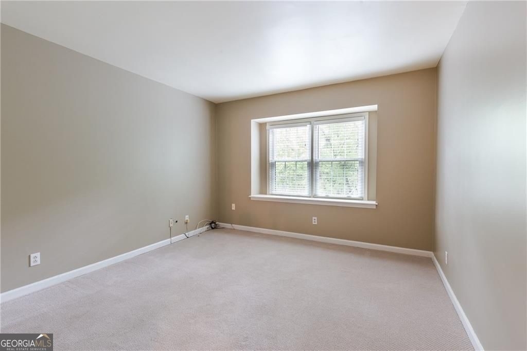82 Montre Square Nw - Photo 31