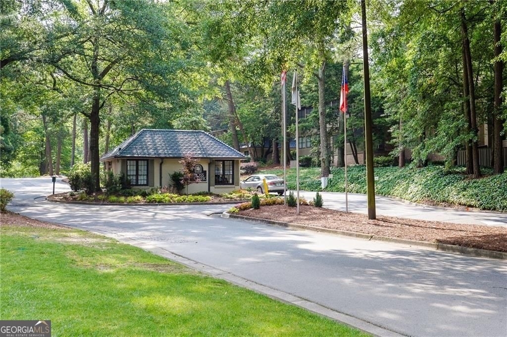 82 Montre Square Nw - Photo 5
