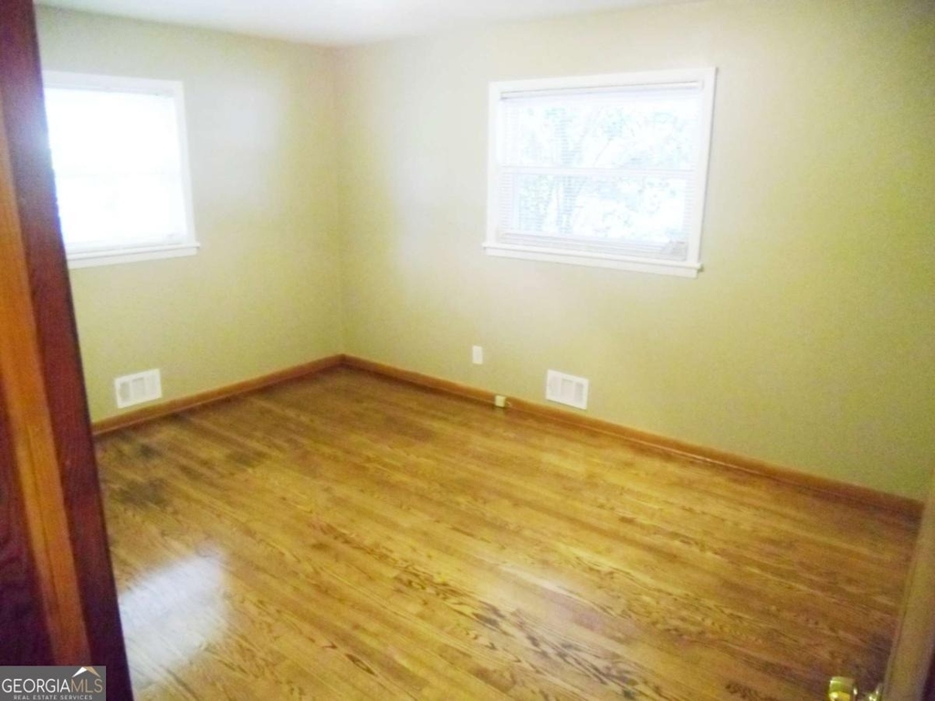 2604 Princess Lane Se - Photo 7