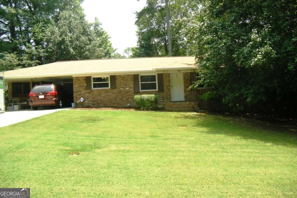 2604 Princess Lane Se - Photo 0