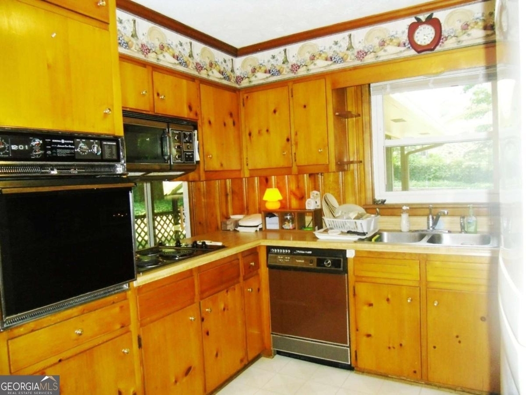 2604 Princess Lane Se - Photo 5