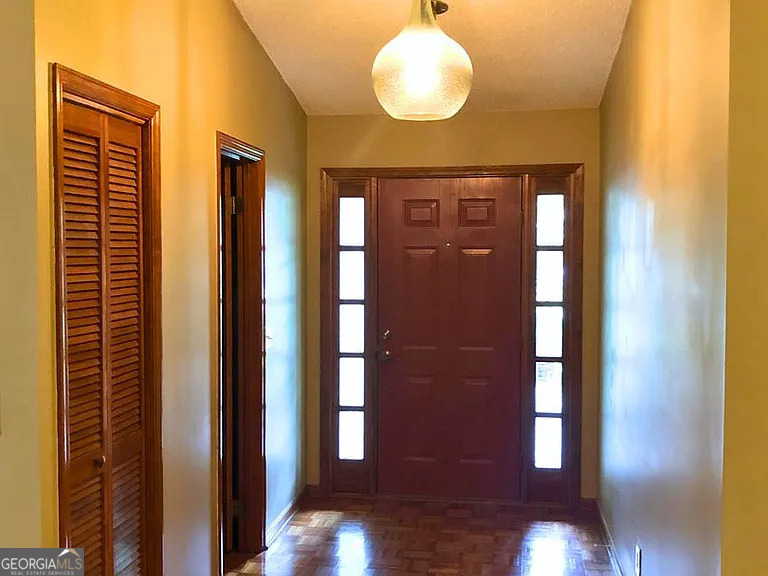 502 Hunt Club Road - Photo 2