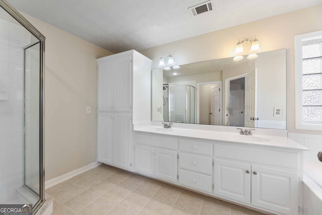 7988 Westlake Drive - Photo 11