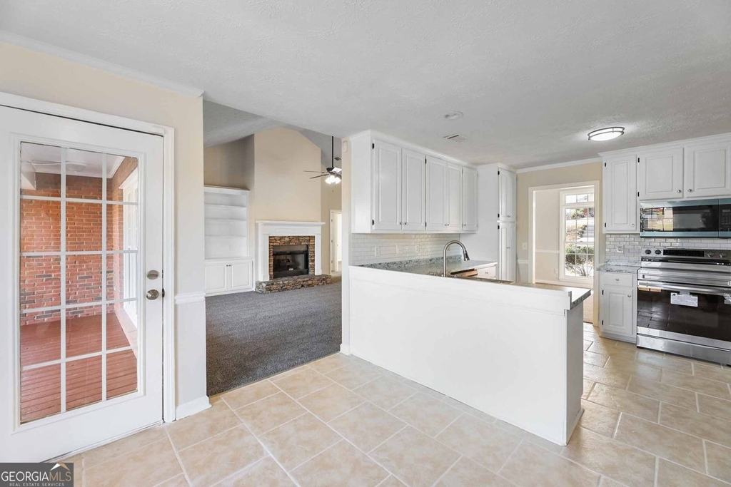 7988 Westlake Drive - Photo 18