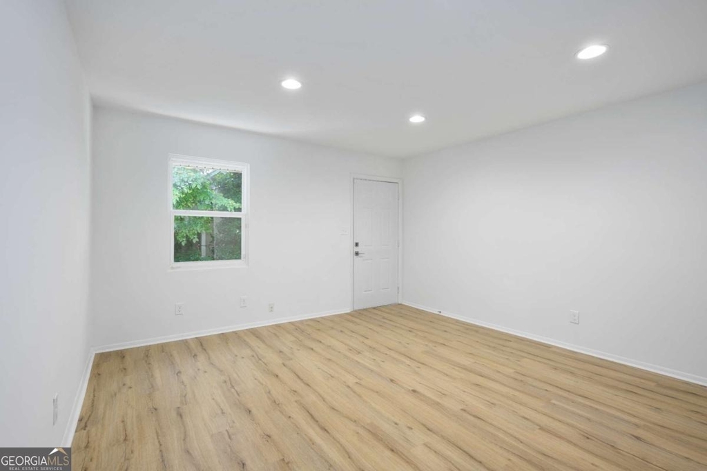 1170 Greenwich Street Sw - Photo 3