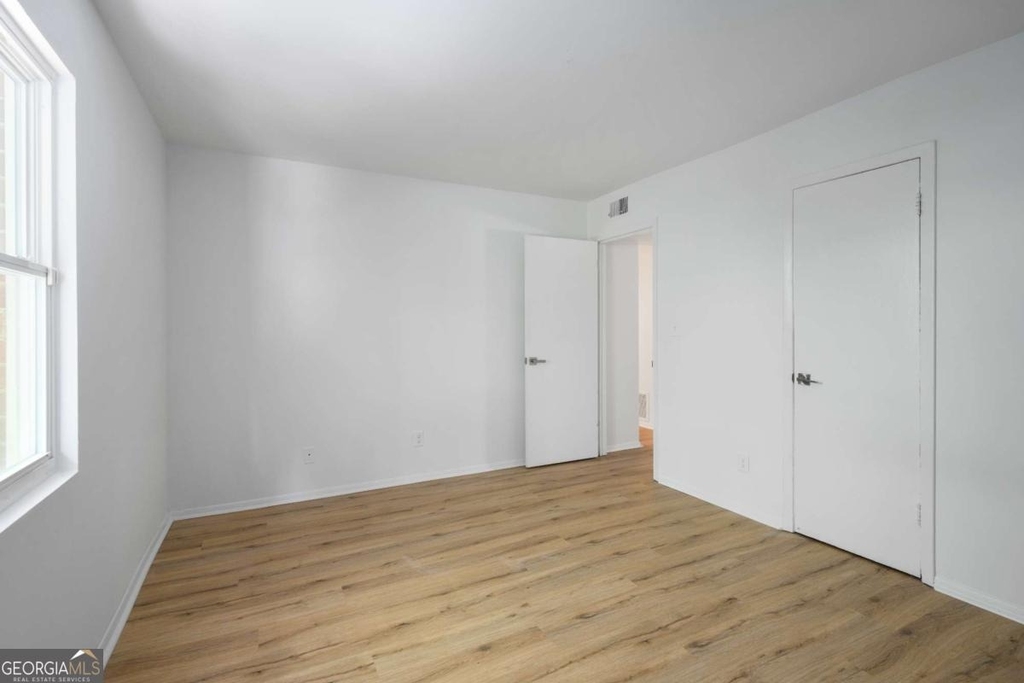 1170 Greenwich Street Sw - Photo 7