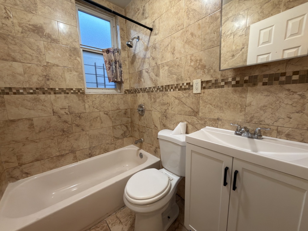 658 Warwick Street - Photo 4
