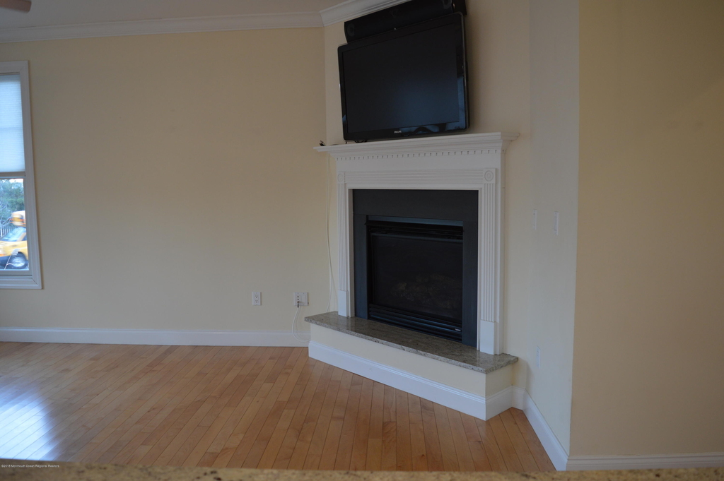 606 Park Avenue - Photo 16
