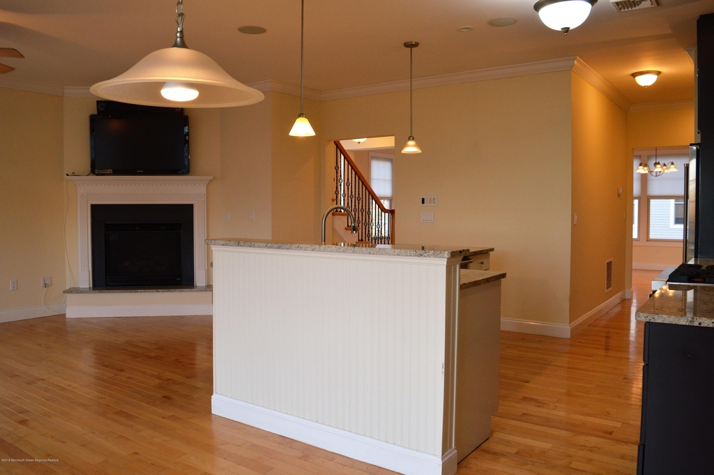 606 Park Avenue - Photo 10