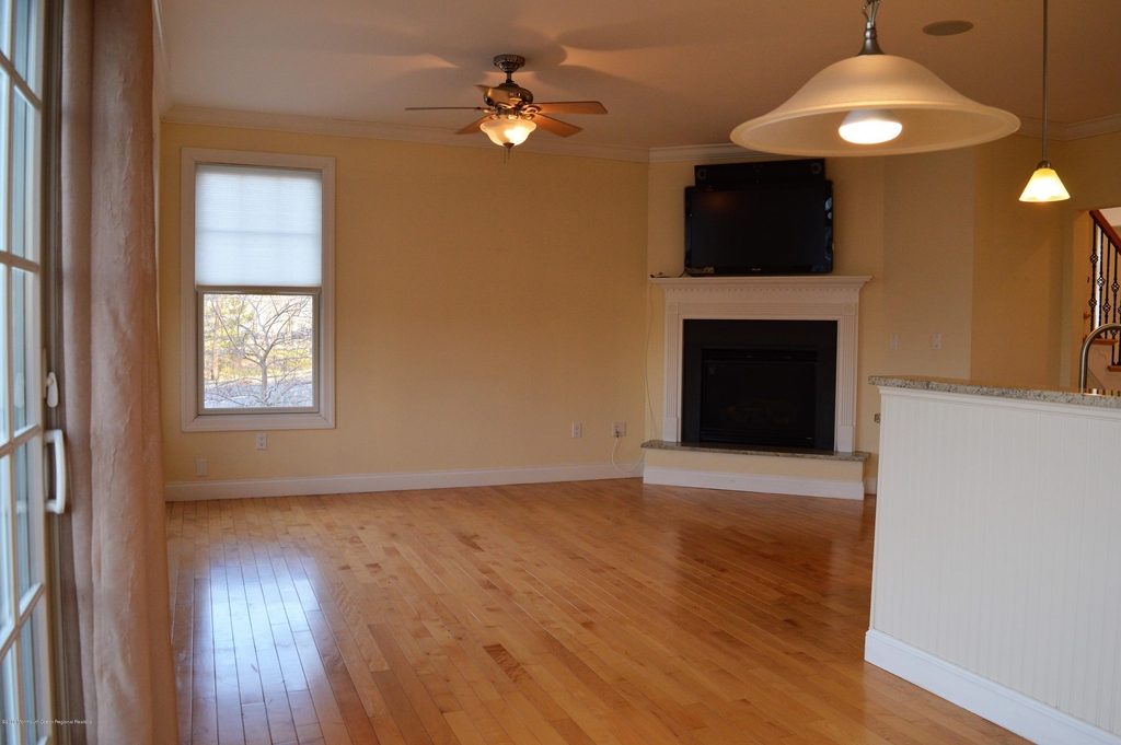 606 Park Avenue - Photo 11