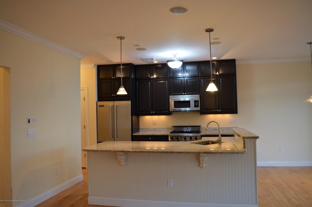 606 Park Avenue - Photo 7