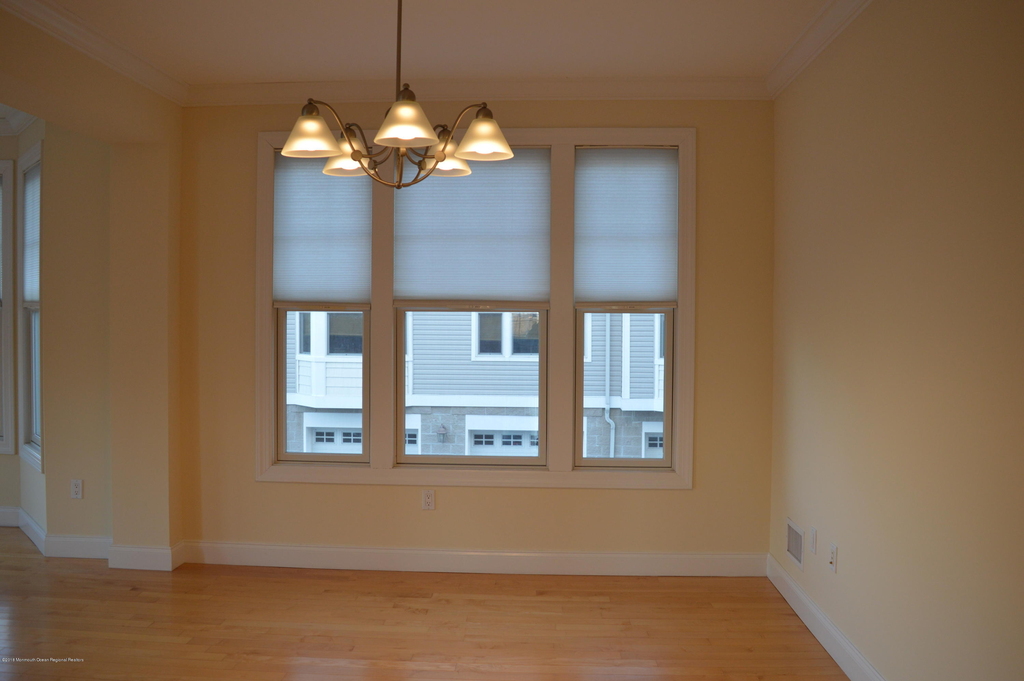 606 Park Avenue - Photo 13