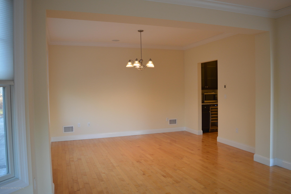 606 Park Avenue - Photo 12