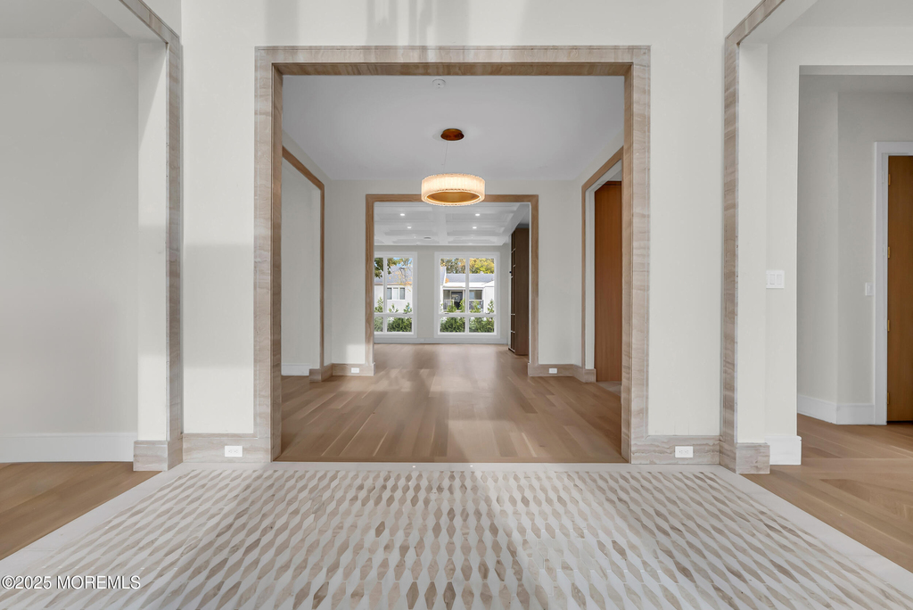 19 Clarence Avenue - Photo 2