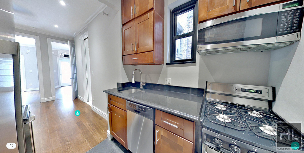 East 32nd Street - Photo 3