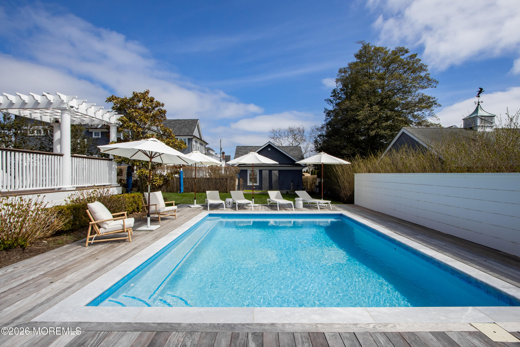 207 Monmouth Avenue - Photo 73