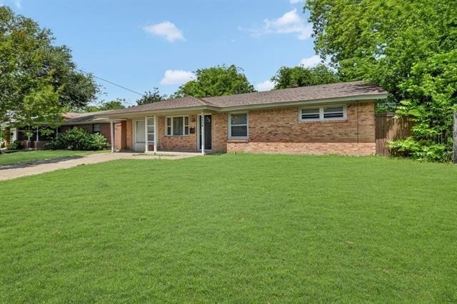 2539 Hillsboro Avenue - Photo 2