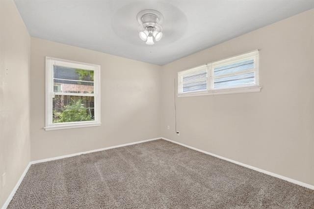 2539 Hillsboro Avenue - Photo 12